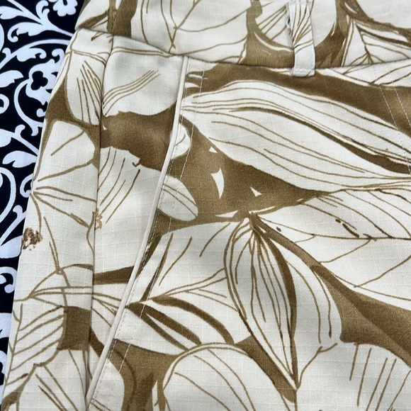 TOMMY BAHAMA wide leg capri - Picture 6 of 9